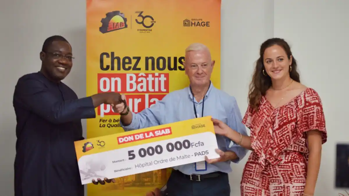 Soutien financier de la SIAB à l'hôpital de Djougou