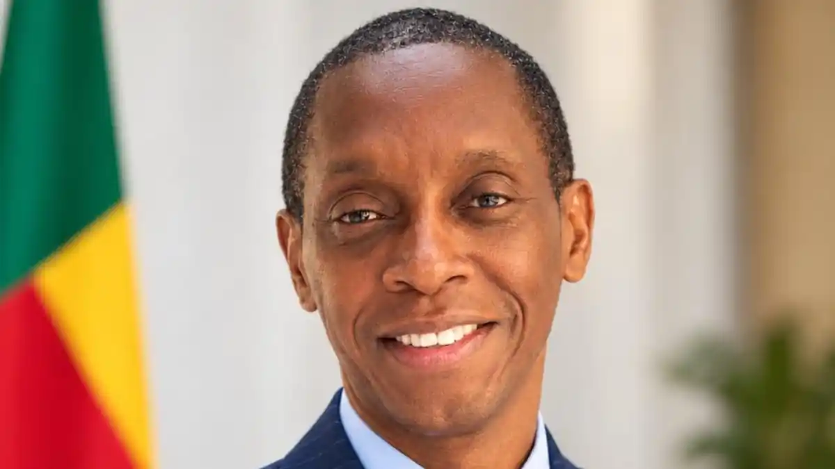 Claudy Siar demande le retrait de CNews au Bénin